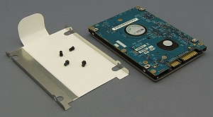 取付金具とハードディスク