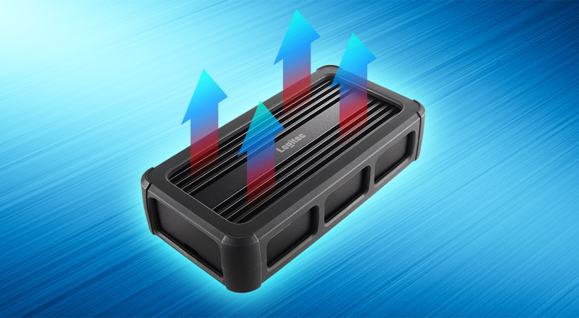 SSDの熱を逃がすアルミ筐体