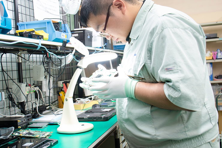 修理・サポート部門